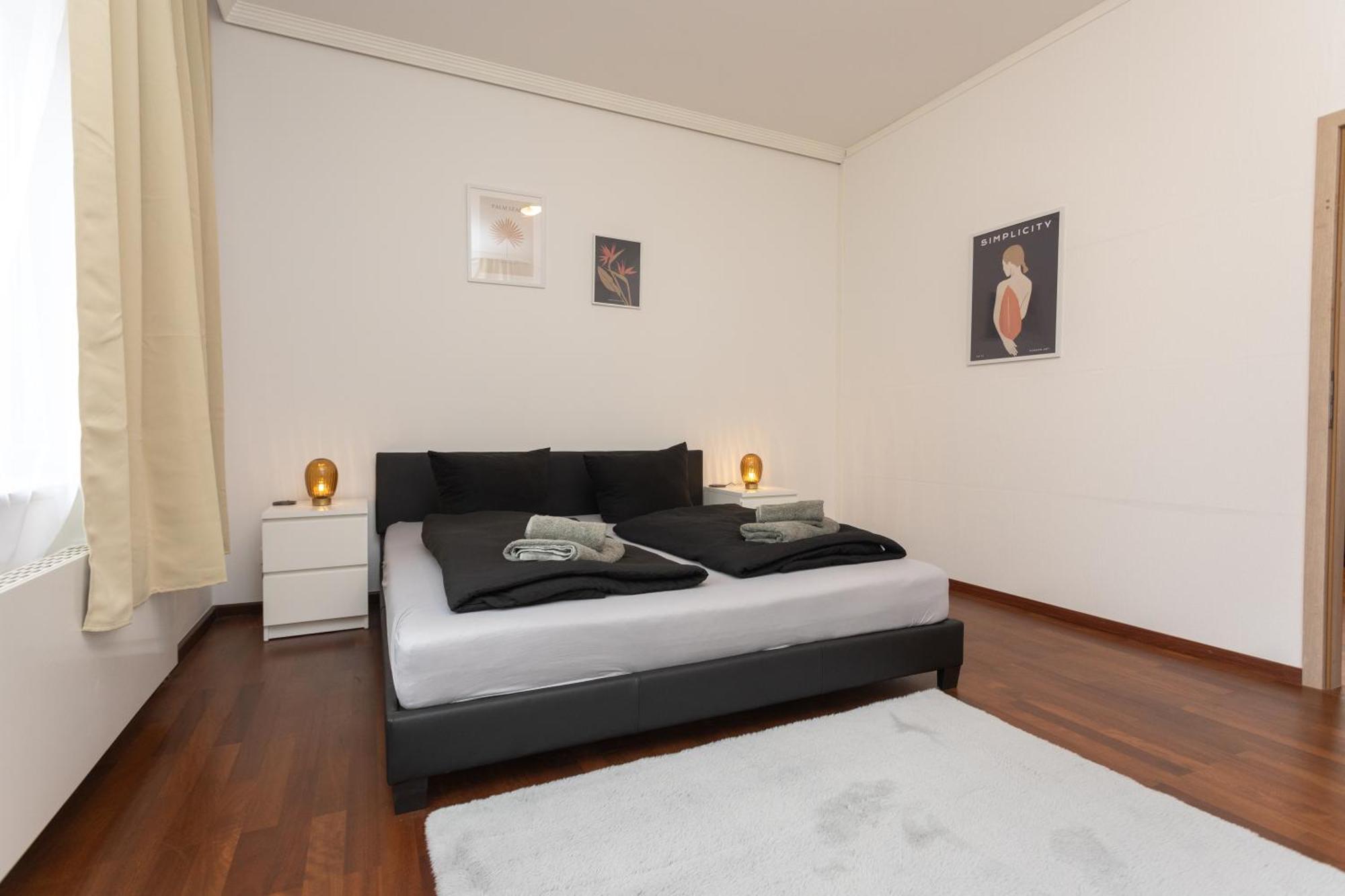 Stadthaus Mit 2 Schlafzimmern & Wohnzimmer Mit Kamin - Kostenloser Privat-Parkplatz Auf Dem Grundstueck Leipzig Buitenkant foto