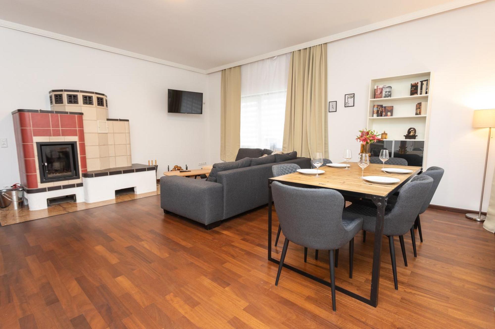 Stadthaus Mit 2 Schlafzimmern & Wohnzimmer Mit Kamin - Kostenloser Privat-Parkplatz Auf Dem Grundstueck Leipzig Buitenkant foto